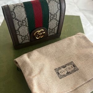 Gucci Ophidia Shoulder Bag with matching flap wallet.